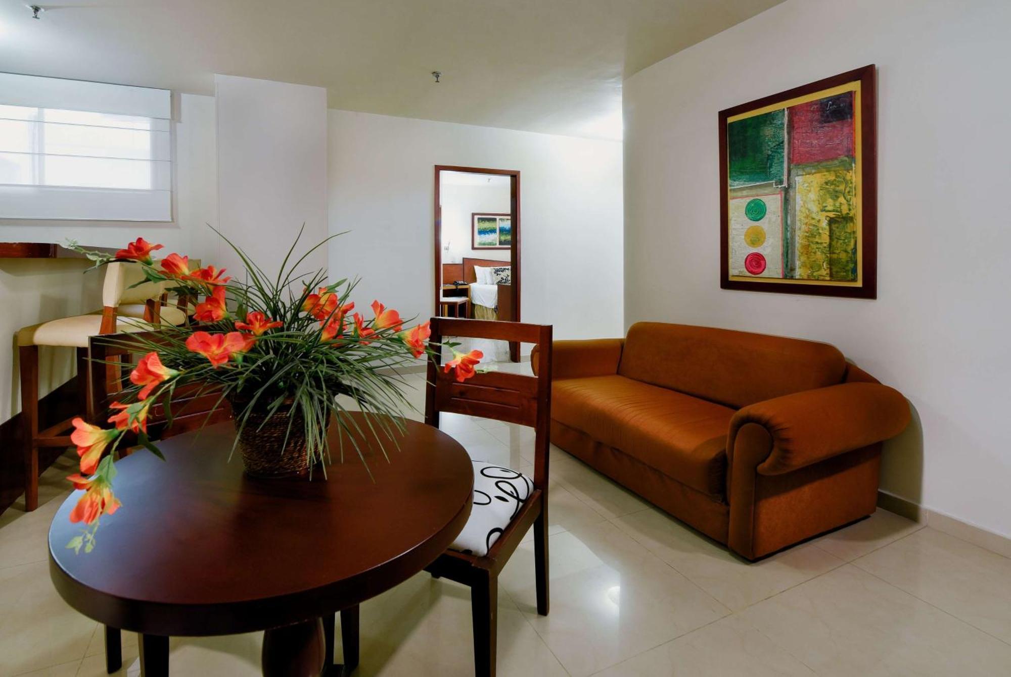 Howard Johnson By Wyndham Barranquilla Versalles Exterior foto